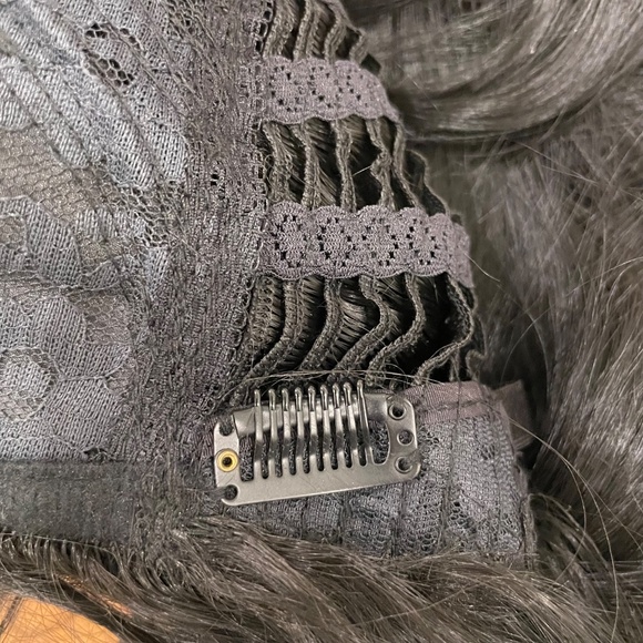 ARDA WIGS Black Long Wavy Classic Wig - Picture 9 of 12